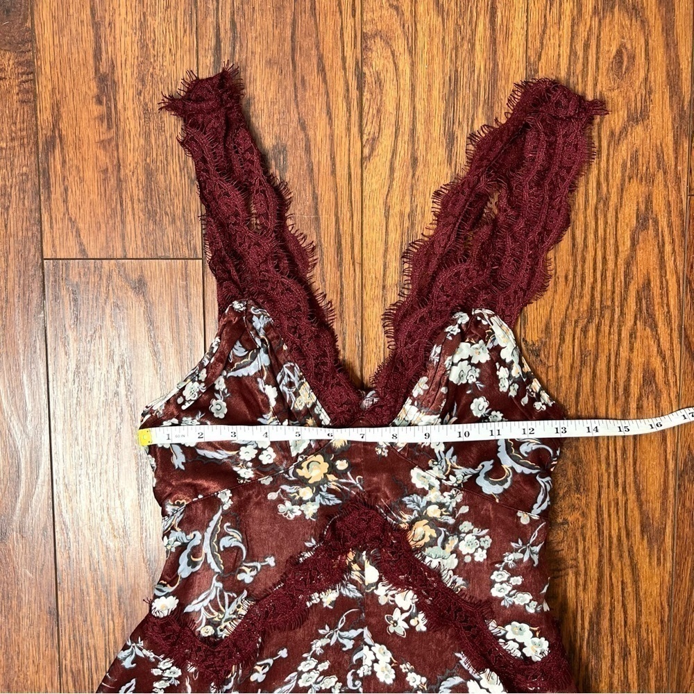 Urban Outfitters Satin Maroon Floral Tiffany Lace Mini Tulle Lined Mini Dress XS - Picture 13 of 17